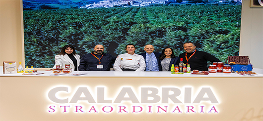 Giuseppe Iiritano, Dr. Silvestro Parise, Dr. Pia Santelli, Dr. Salvatore Pirillo und Köchin Laura Barbieri